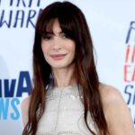 Anne Hathaway Shares She Suffered Miscarriage Before Welcoming 2 Sons With Adam Shulman | E! News