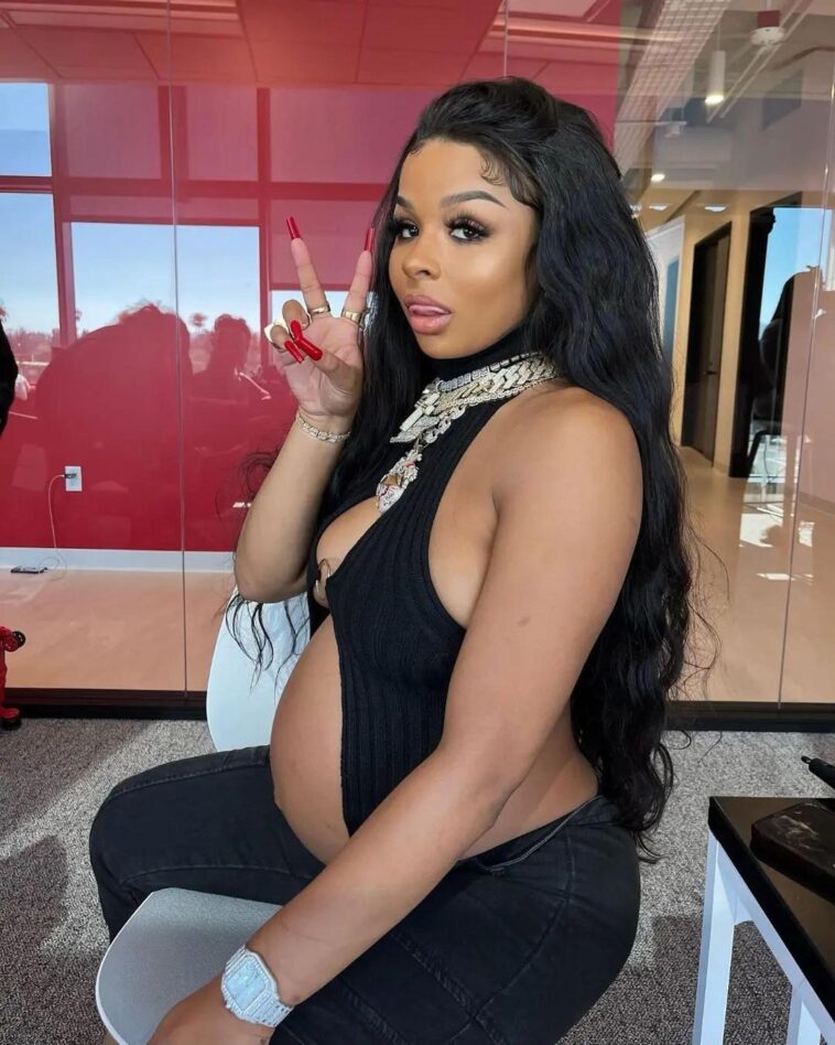 Chrisean Rock living her best life in that  with her baby bump...