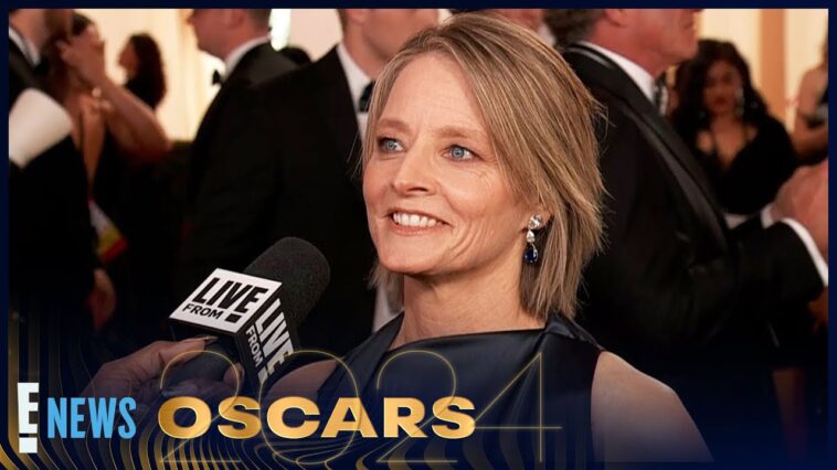Jodie Foster “Doesn’t Care” About Aging in Hollywood Because She Stays Booked & Busy! | 2024 Oscars