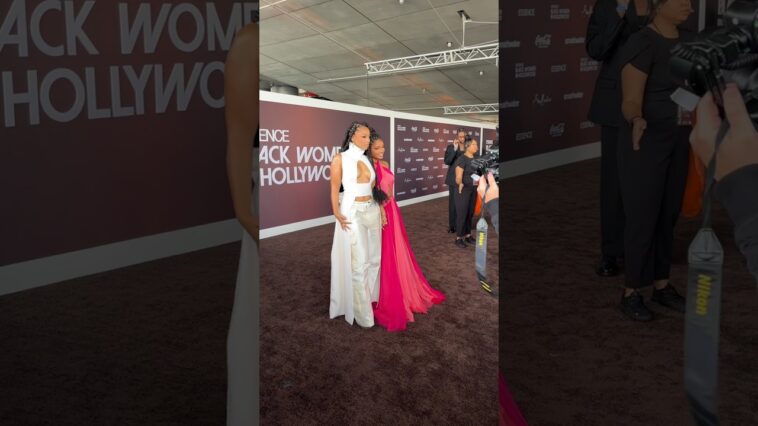 That’s #ChlöeBailey and #HalleBailey at the #ESSENCE Black Women In Hollywood Awards Ceremony. ⭐️