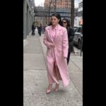 #SelenaGomez looks pretty in pink during her outing to New York. 💗